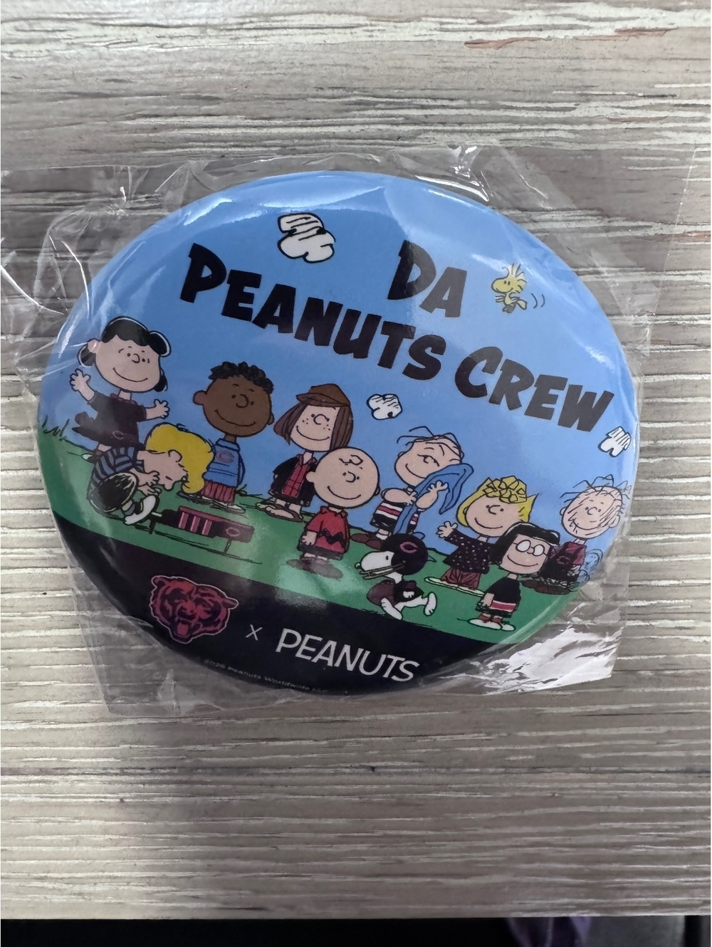 Chicago Bears x Peanuts Crew Button Pin 2026 Soldier Field Kids Game NFL SEALED